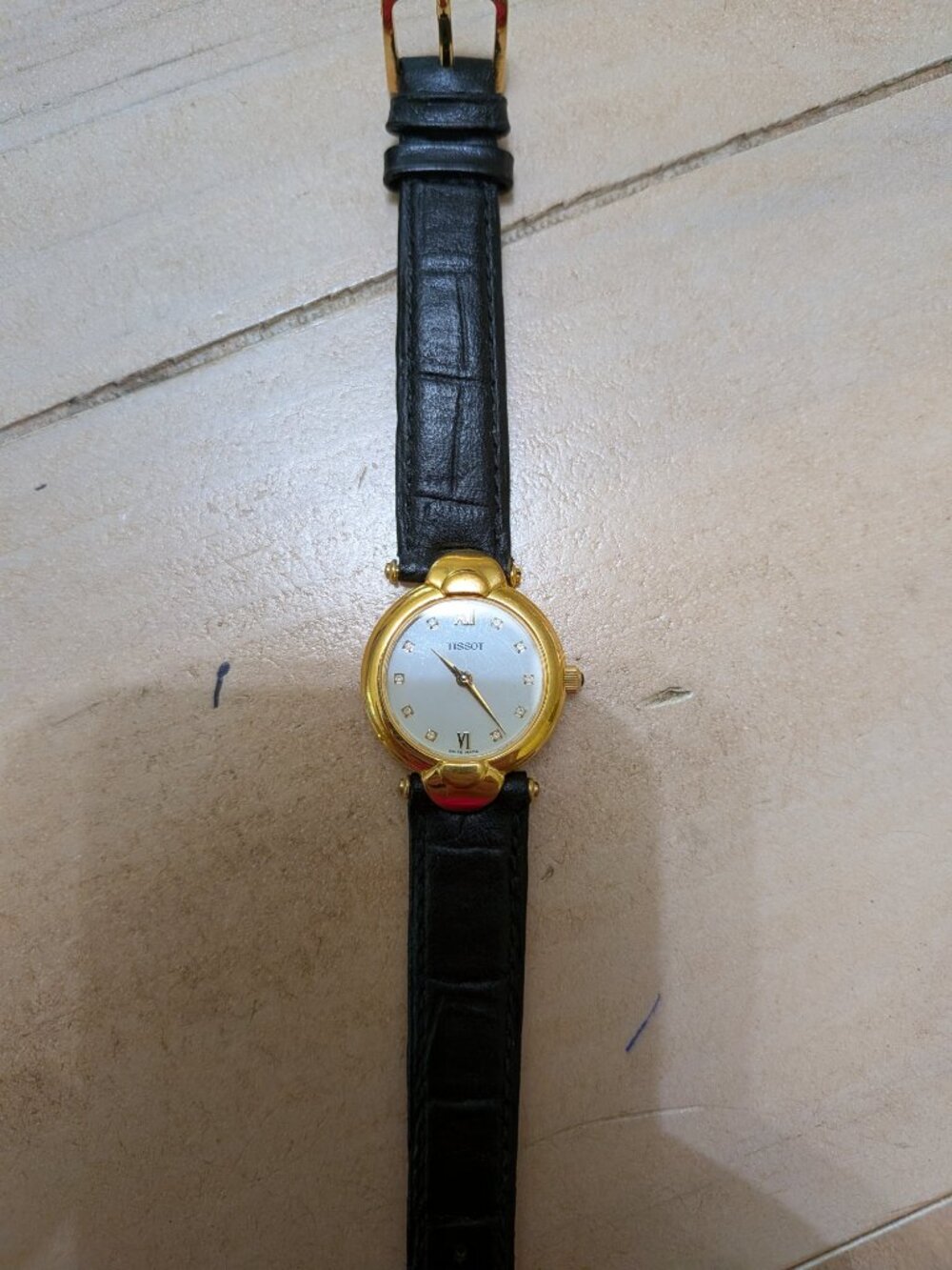 Tissot Ladies Swiss Quartz Gold Tone Dress Watch w/Original Box - Picture 6 of 6